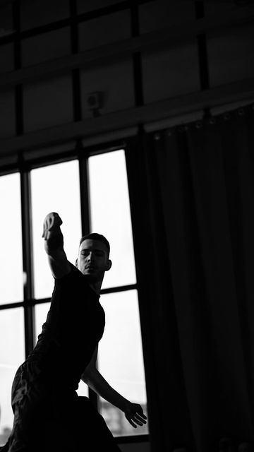 Судейский выход Даниила Левищева🖤 | Чемпионат по Импровизации 2.0 #студияаннысеровой