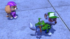 Щенячий патруль. Гончик и Либерти меняют батареи в уличных фонарях .Для детей. ч 16