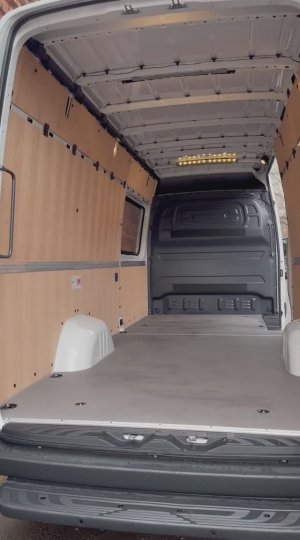 Mercedes Benz Sprinter 319, полный привод, 190л.с., 2 литра
