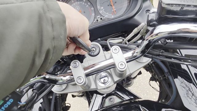 Yamaha Diversion 900 чёрная молния