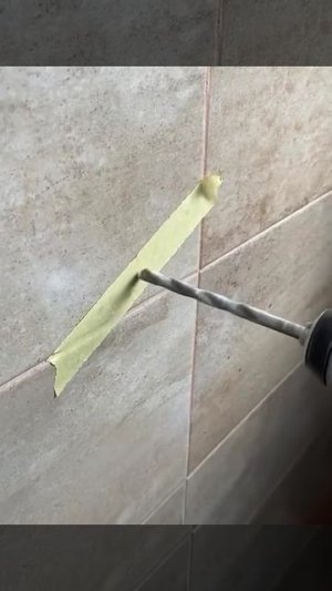 Совет по сверлению плитки.

Лайфхак👌