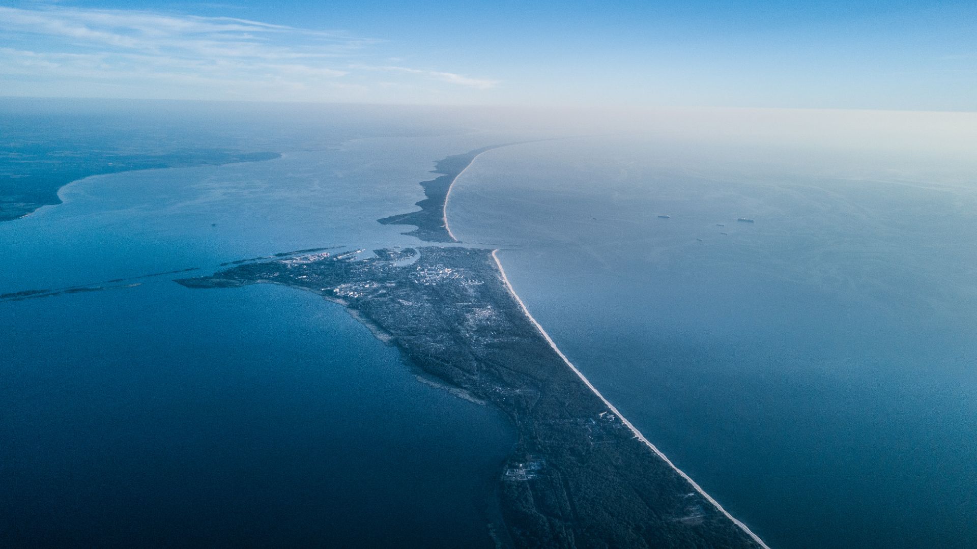 Балтийск и Светлый  взгляд с высоты 5000 метров