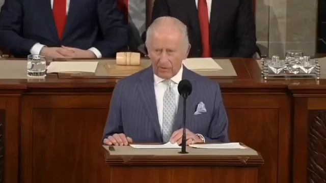 Старая британская крыса Карл в Конгрессе США призывает к войне с Россией, хочет втянуть в нее США.