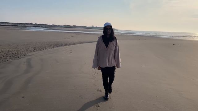 МОМО НА ПЛЯЖЕ. ПЕСЧАНЫЙ МОНСТР. СТРАШИЛКИ МОМО.