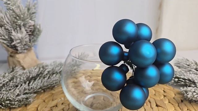 ГРОЗДЬ стеклянных матовых шариков на проволоке 12 шаров по 25 мм цвет: бирюзовый 2000703