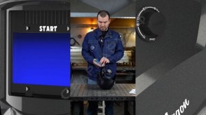 Маска сварщика «Хамелеон» Старт Снимаем защитную пленку