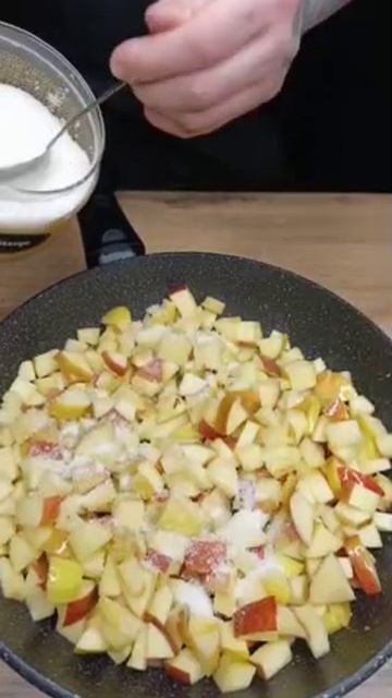  Воздушные домашние пирожки с яблоками