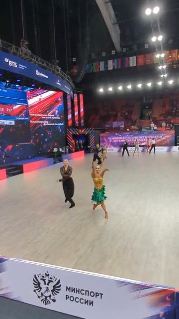 Чемпионат России по спортивным бальным танцам 2026. Сеньоры 1.10 танцев. Полуфинал. Самба.