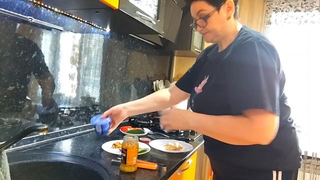 ЖИЗНЬ В СЕЛЕ:ЗАВТРАК С ВАМИ/НА ЗАВТРАК БУТИКИ