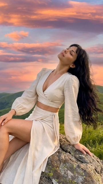 ❓Как  сделать  такое фото? Чтобы получить подробную инструкцию и промпт, переходите в мой канал! 👇❤