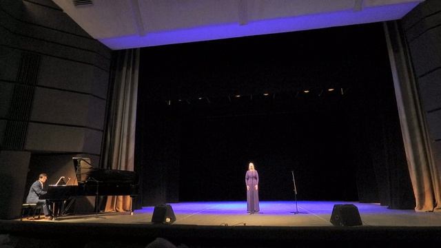 Фонтану Бахчисарайского дворца. (А. Власов, А. Пушкин). Исполняет Юлия Башкирова, за роялем Владисла