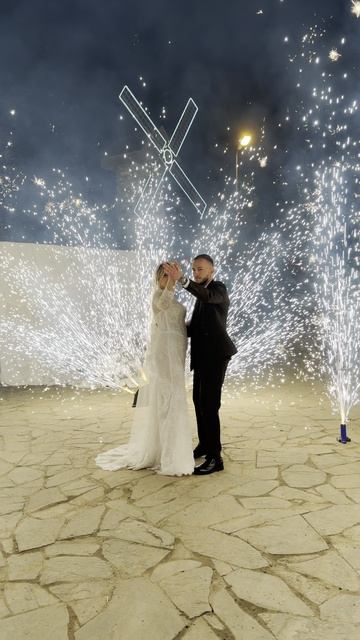 Фейерверк из холодных фонтанов на свадьбу веер из фонтанов 25.04.26