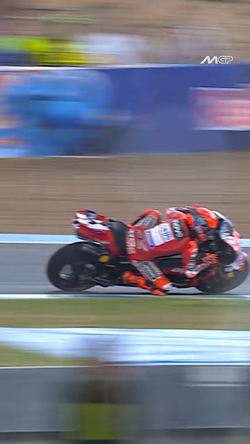 Марк выигрывает лучший обгон Гран-при Испании 🔥