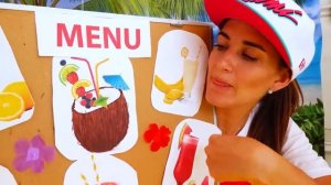 Влад и Никита играют в кафе   Коллекция видео для детей