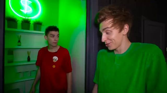 Кто Больше ЗАРАБОТАЕТ ДЕНЕГ за 24 Часа Челендж