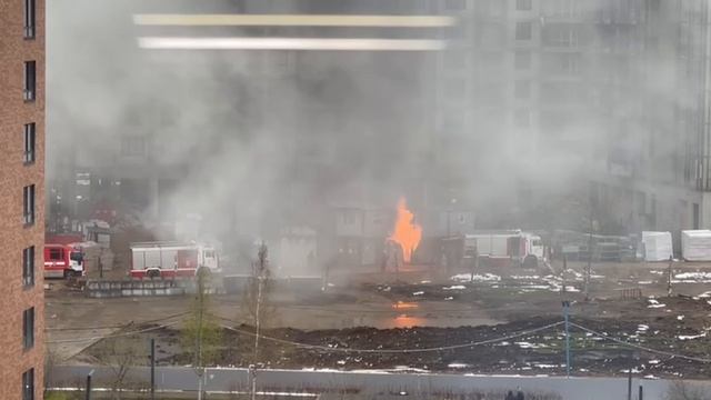 Бытовки горят на Домостроительной улице в Солнцево