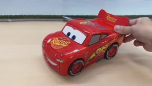 Машинки для детей и малышей. Машинки едут по горкам, преодолевают препятствия. Мультик про машинки