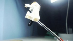 sparring with a knife in a missile fight