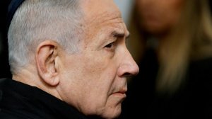 «Ничего не помню»: как Нетаньяху дает показания в суде по нескольким громким делам