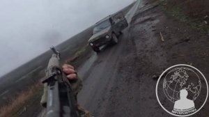 🇷🇺💪Неунывающие бойцы российской армии сбивают fpv-дроны укробоевиков при выдвижении на позиции