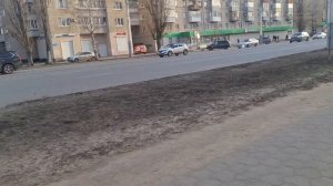 По улицам Воронежа. Каменные высотки, суета по всюду