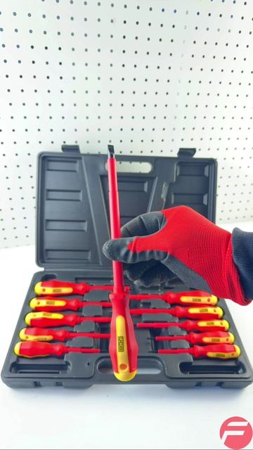 Набор отверток диэлектрических JCB 11 штук JCB-2071266850