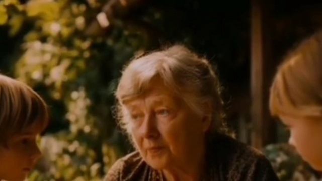 Солнечная моя, радостная.