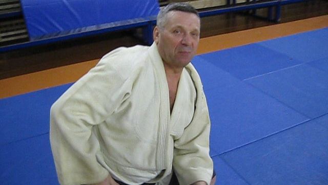 2018 год. В гостях у Динамовцев. Александр Буров с "мельницей с колен".