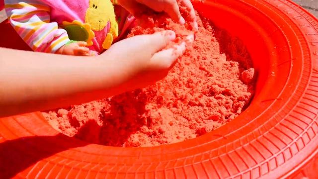 Волшебная палочка исполняет желания  Майя наколдовала бассейн!