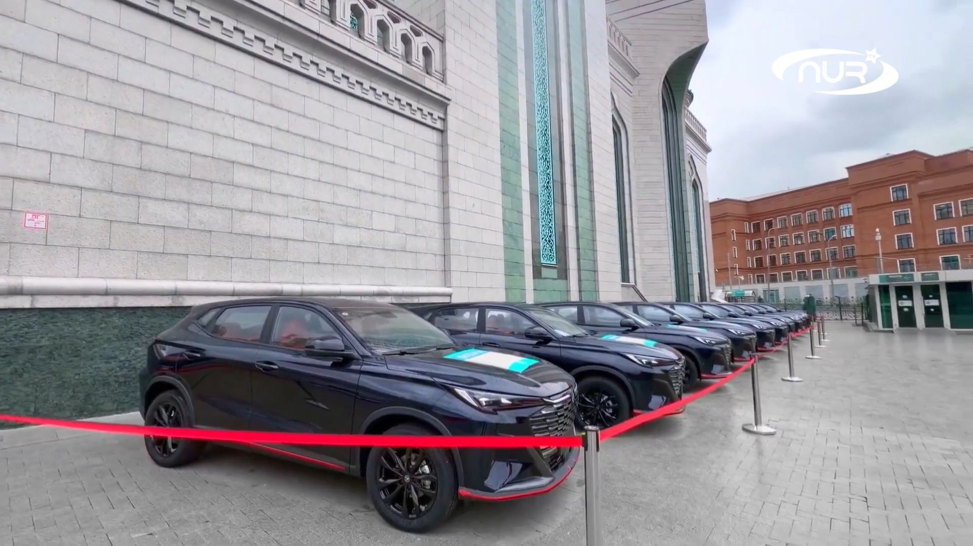 Российских имамов наградили автомобилями!