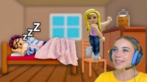 УКРАЛИ ВСЕ ПЕЧЕНЬЕ МОЕЙ БАБУШКИ в ROBLOX!