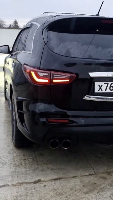 Кастомные задние фонари на Infiniti JX35