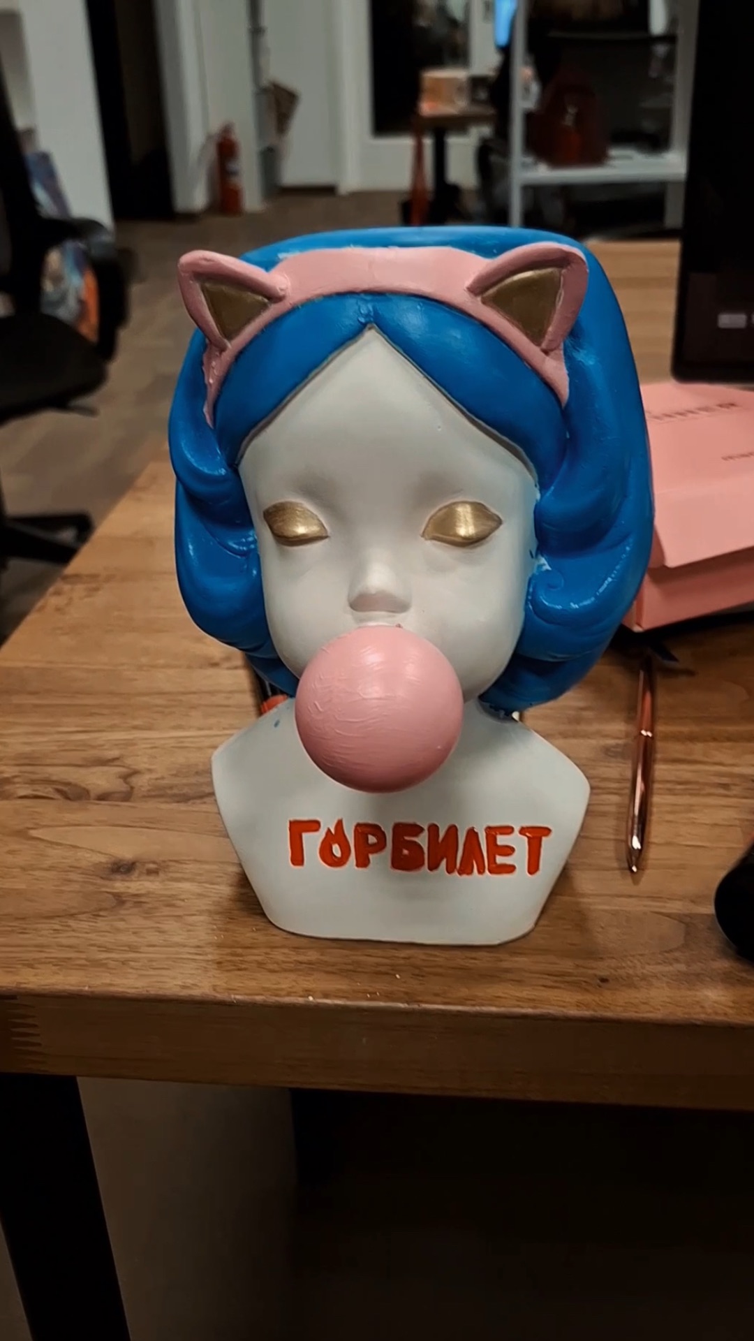 Роспись гипсовых фигур. Выездной мастер-класс от студии Задело в Санкт-Петербурге