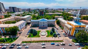 Фонтаны, вальс и шырдаки из цветов: как Бишкек отмечает 148-летие?