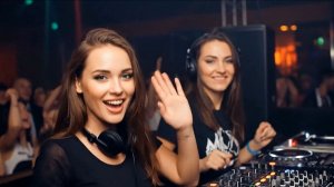 Italo Disco 2026 Female DJs 💃 80s90s Romantic Mega Mix (AI)_4K-2160p