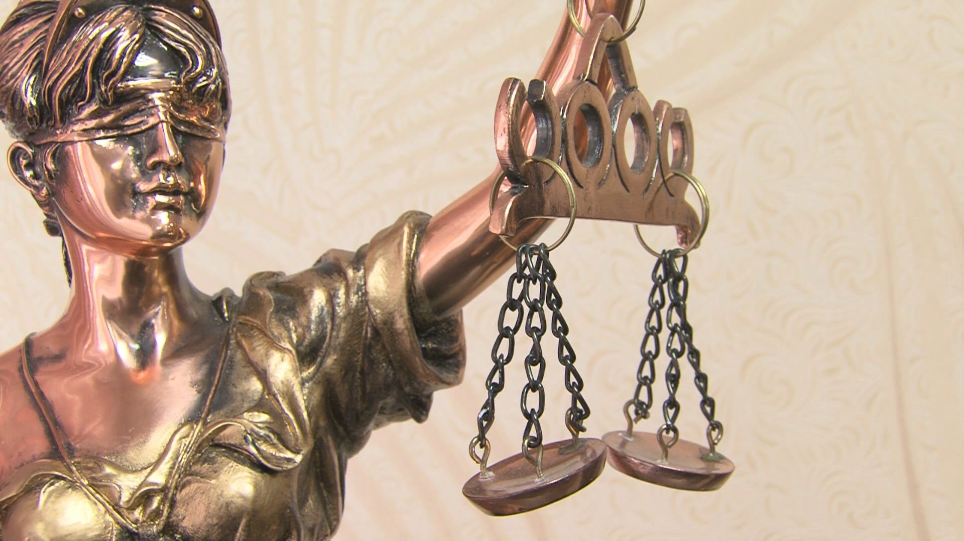 ДОМАШНИЙ АРЕСТ ПРОДЛЁН