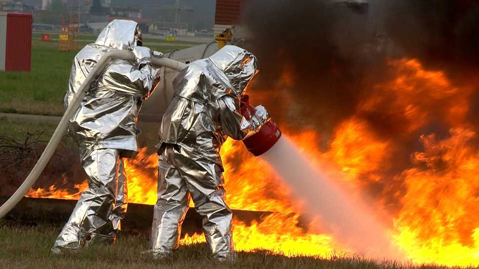 В Туапсе ликвидировали открытое горение на нефтеперерабатывающем заводе