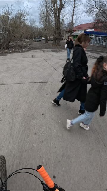 та просто еду по дороге