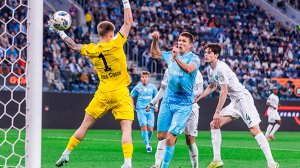 Противостояние за первое место в РПЛ между Зенитом и Краснодаром.