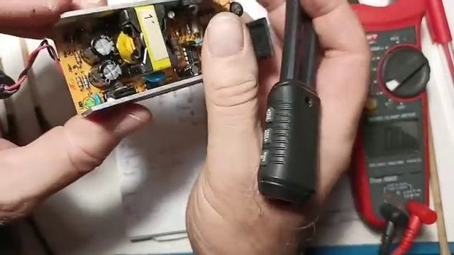 245. Ремонт блока питания 12В 3А Метод поиска причины поломки   31-22