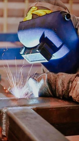 Производство лестниц в Москве