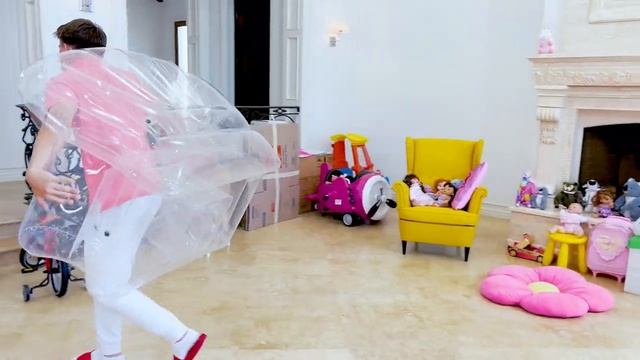 Настя и веселые приключения в прозрачном волшебном до