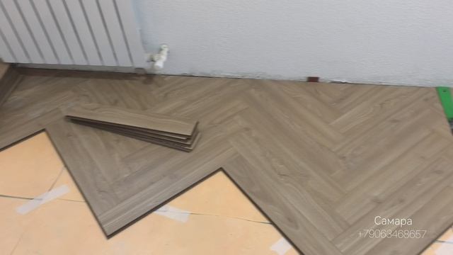 Укладка ламината WOODstyl ARROW Дуб компаунд ёлочкой.
