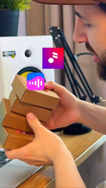 CraftCD  делают NFC брелки с индивидуальным дизайном которые удобно носить. Добавил ссылку на OZON