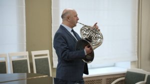 Тизер к документальному фильму «Валторнист»