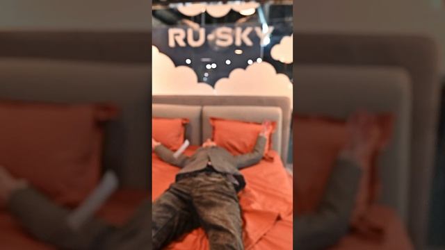 ИГОРЬ ПЛАСТИЛИН и  ОЛЬГА КА дизайнеры интерьера на ДИЗАЙН ВЫСТАВКЕ