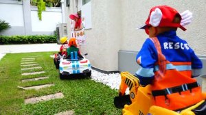 Влад и Никита играют в автокафе