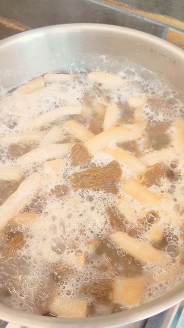 Это Мишлен! 🌟🌟🌟Умопомрачительный киш со сморчками. На закваске!