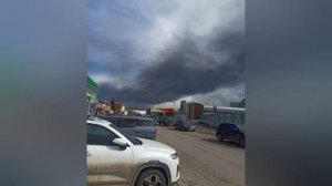 ⚡️Небо заволокло густым чёрным дымом после атаки беспилотников в Перми, — СМИ.