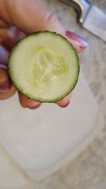 первый огурец! Апрель /Сибирь